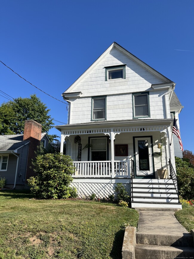 Primary Photo - 104 Meadowbrook Rd