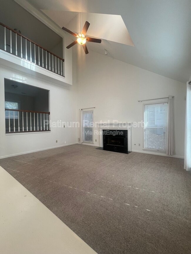 Building Photo - 940 Club Chase Ct