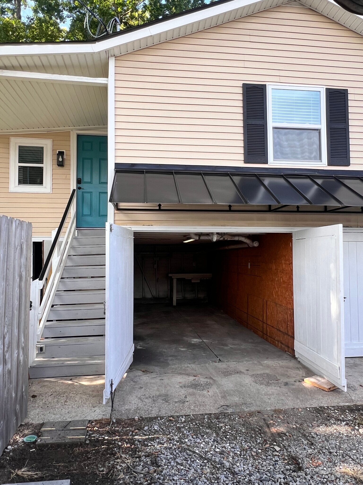 Building Photo - 3709 1/2 Bauvais St