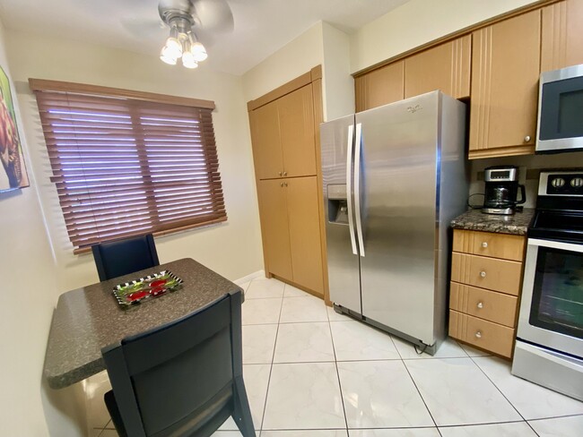 Building Photo - 14426 Amberly Ln