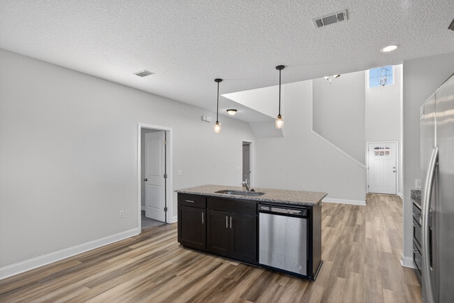 Building Photo - 20 Centennial Ct