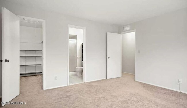 Building Photo - 158 Wyndham Pl
