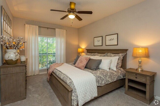 Building Photo - Move-In Deals You Don’t Want to Miss!