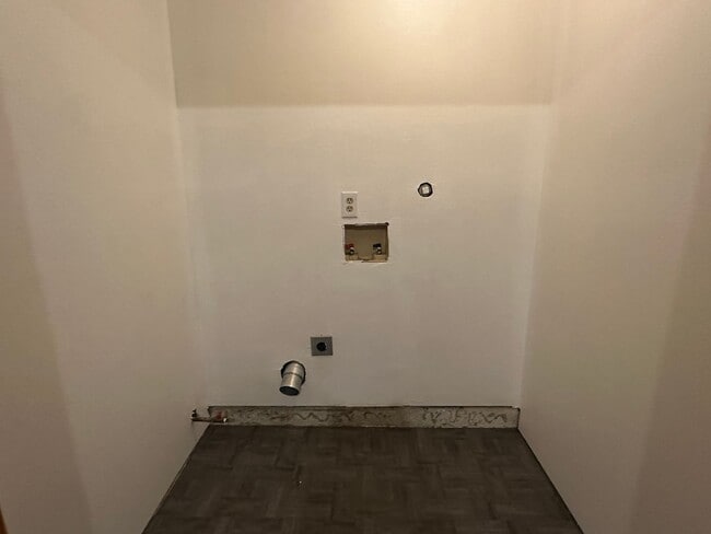 Building Photo - 3 Bedroom 1 Bathroom house for rent in Bloomfield