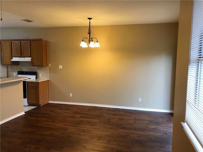 Building Photo - 8102 Willet Trail