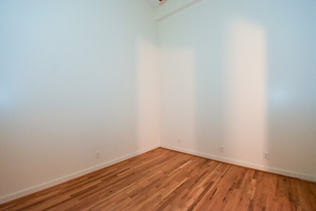 Building Photo - 915 Franklin St