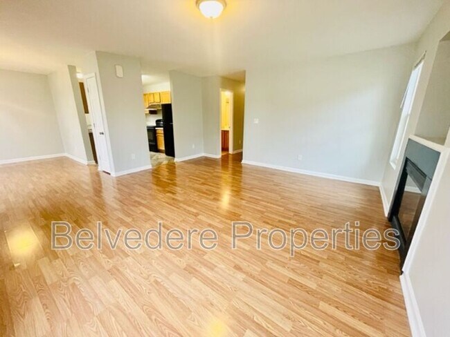 Building Photo - 405 N Dudley St