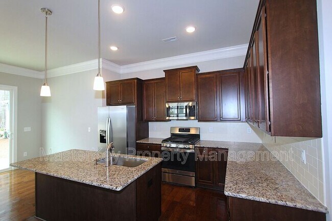 Building Photo - 170 Cotten Dr