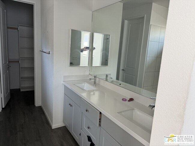 Building Photo - 66355 Lantana Lane