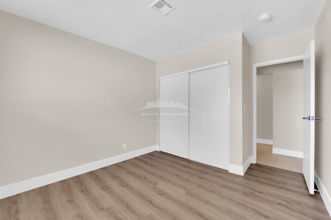 Building Photo - 6762 Carrera Dr