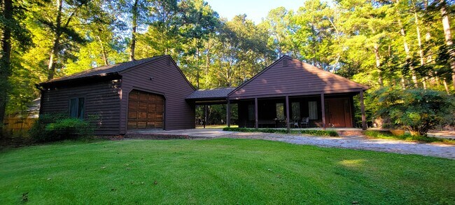 Building Photo - Remodeled secluded wooded oasis off of Qualla Road with handicap access