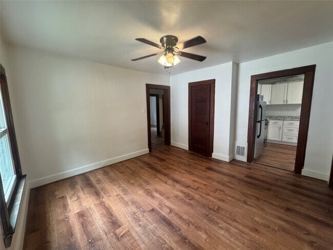 Primary Photo - 308 Mersereau Ave