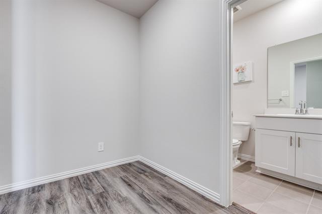 Building Photo - 4005 Turpin Dr