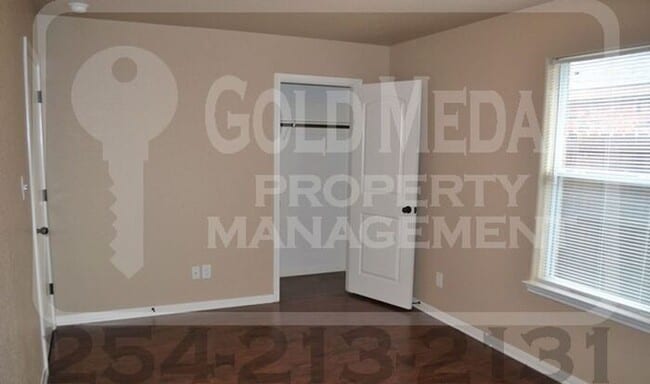 Building Photo - 1110 Grace Point Dr