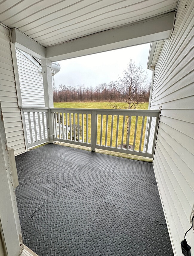 Building Photo - 2427 Silverstone Dr