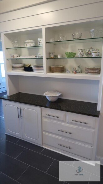 Building Photo - 534 W Stratford Pl