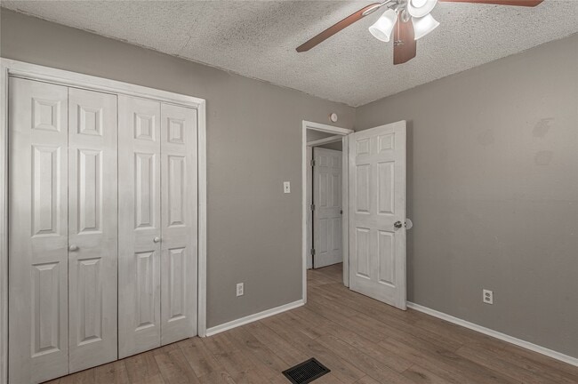 Building Photo - 1008 Trinity Cutoff