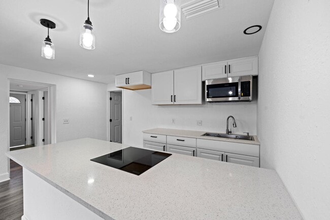 Building Photo - 9604 N 18th St