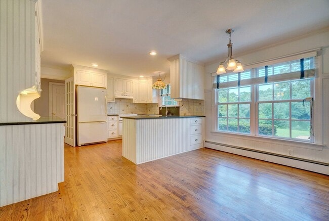 Building Photo - Available NOW! WATERFRONT Home in Witchduc...