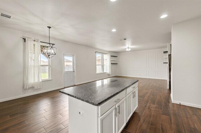 Building Photo - 240 Nectar Dr