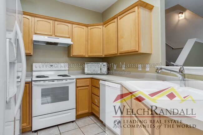Building Photo - 167 Mountain Peak Dr