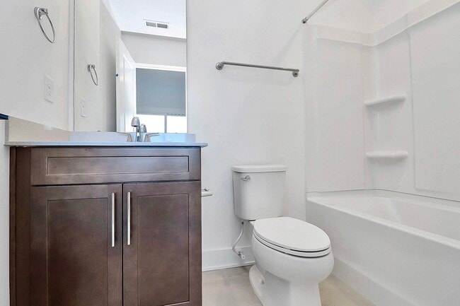 Building Photo - 5027 Duchess Dr