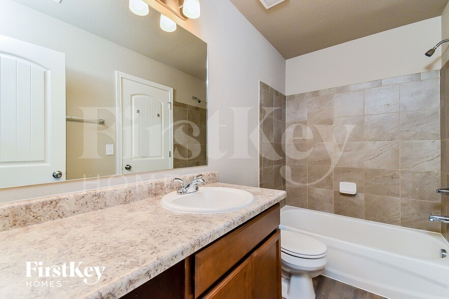 Building Photo - 7687 Benecia Dr