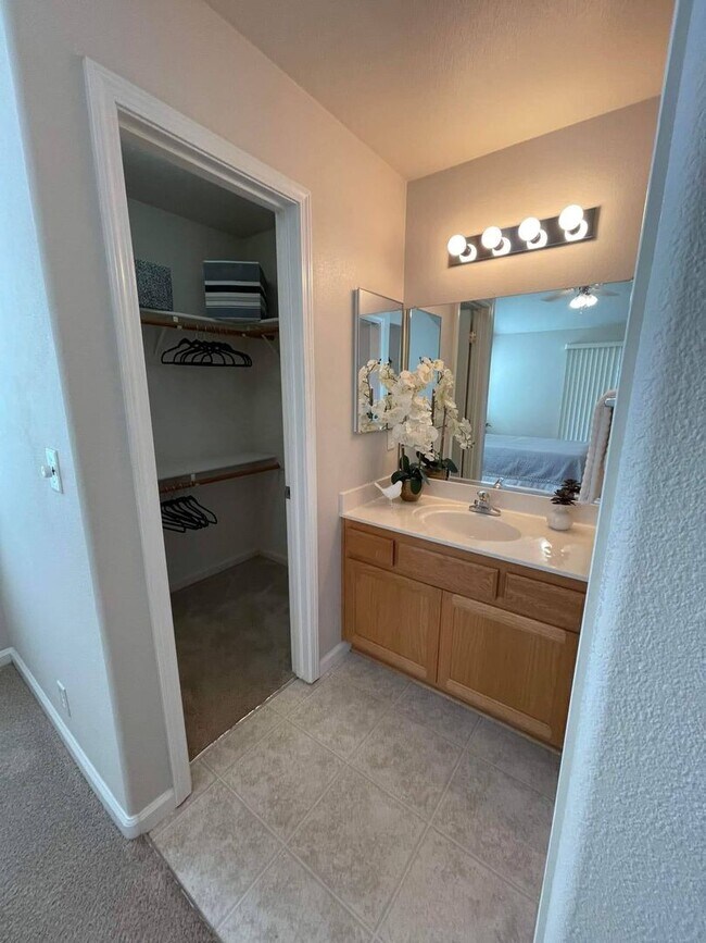 Building Photo - Pet-Friendly 3 Bedroom Home with Garage & Washer/Dryer - $2,095