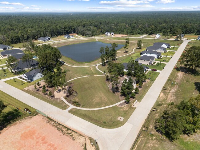 Building Photo - 522 Black Bronco Rd