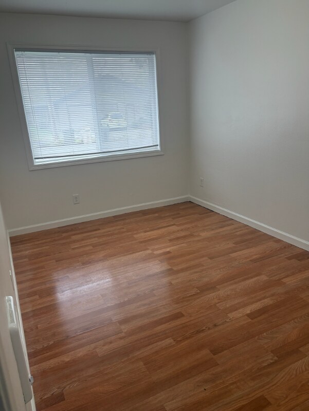 Building Photo - 591 W Sherman St