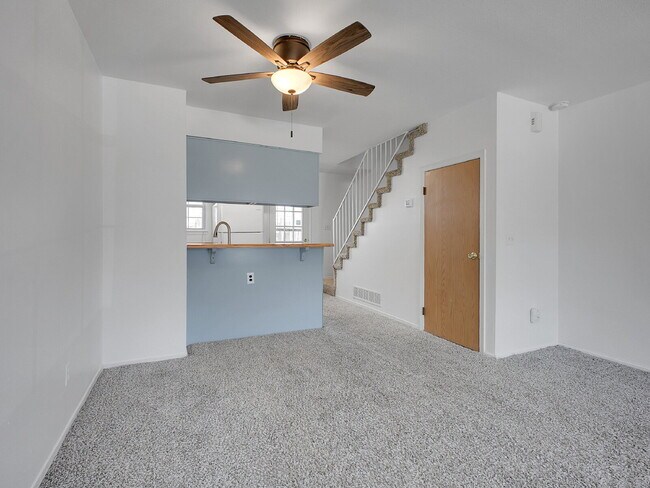 Building Photo - $1,795 // 2-Bed 1-Bath Charming Rowhome in...