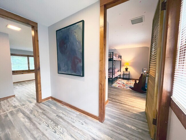 Building Photo - 3923 Bluestone Rd