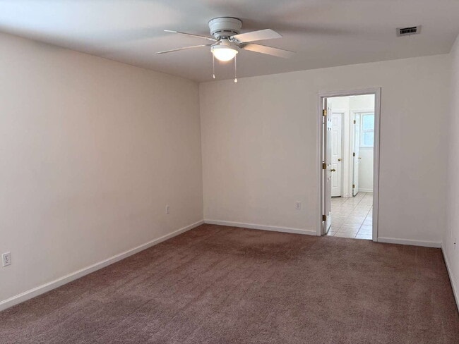 Building Photo - "Charming 3-Bedroom Home with 2 Full Baths on 7th Ave, Shalimar!"