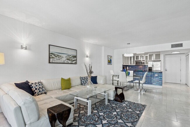 Building Photo - 2301 Collins Ave