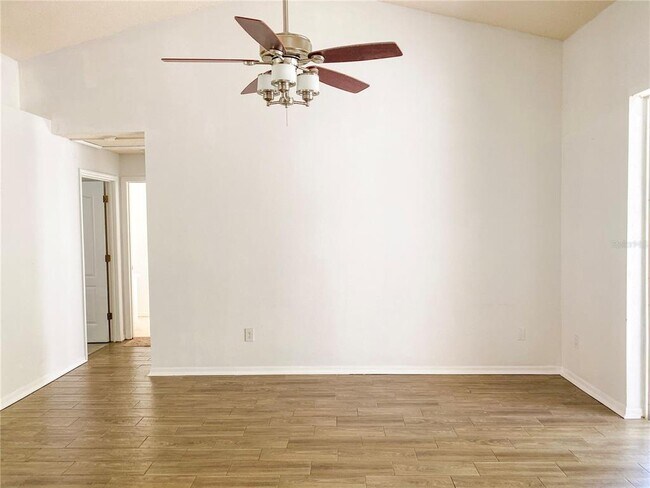 Building Photo - 1004 Beckstrom Dr