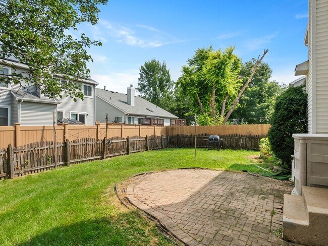 Building Photo - 2607 Flagstone Cir