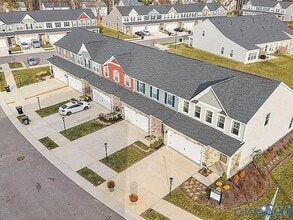 Building Photo - 670 Brookwood Glen Terrace