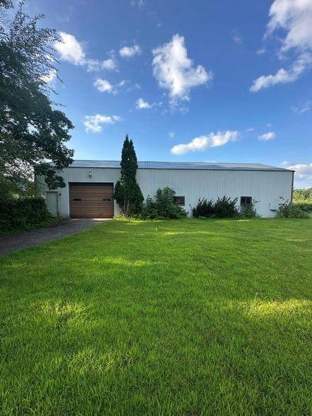 Building Photo - 3601 125th Ave NE