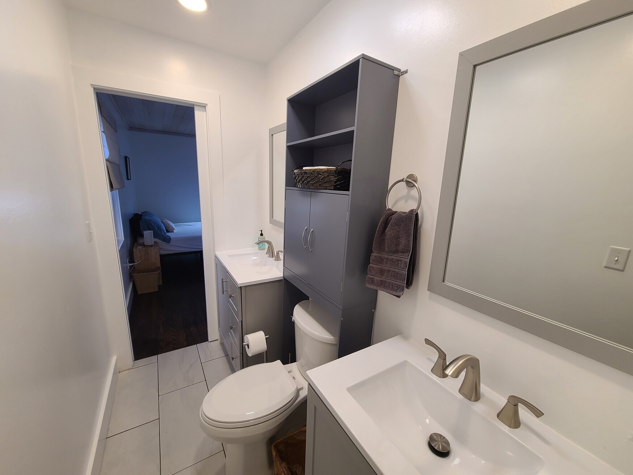 Half Bath (2 vanities) - 34 Hillside St
