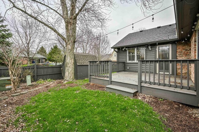 Building Photo - 1108 Redwood Dr