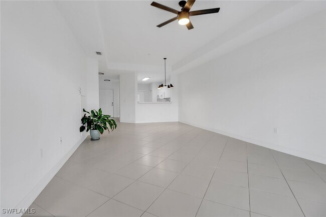 Building Photo - 7842 Regal Heron Cir