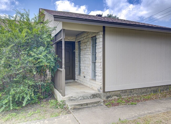 Building Photo - 9624 Sugar Hill Dr