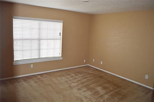 Building Photo - 3304 Forest Creek Dr