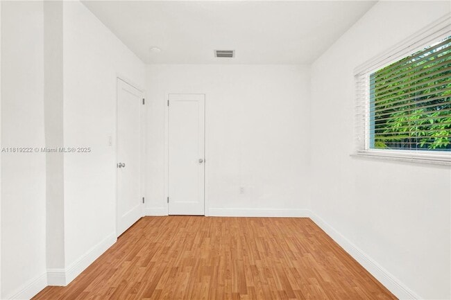 Building Photo - 6890 SW 51st St