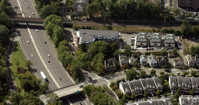 Aerial 9/24/2016 - 185 Morris St