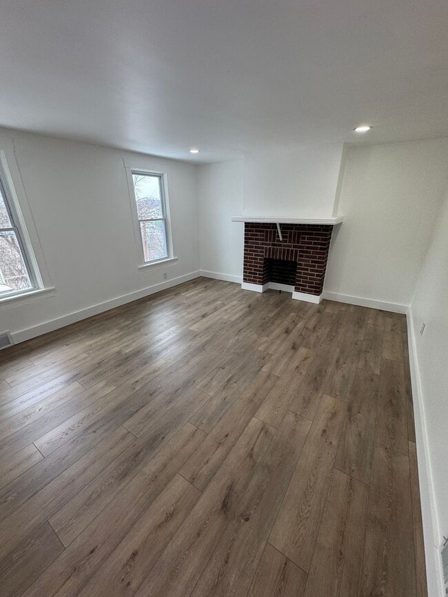 Building Photo - 1148 East St