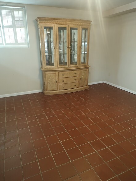 dining room - 6208 Ivymount Rd