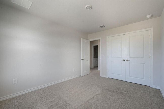 Building Photo - 4806 Plum Peach Bend