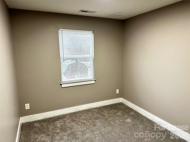 Building Photo - 110 Carpenter St