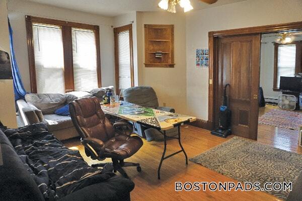 Building Photo - 159 Brown St